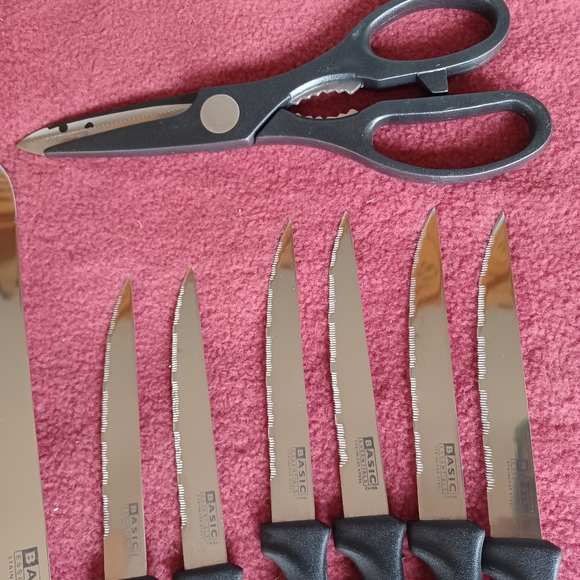 Kitchen knife set, Basic Essentials 12 pc. Set - Picture 5 of 5